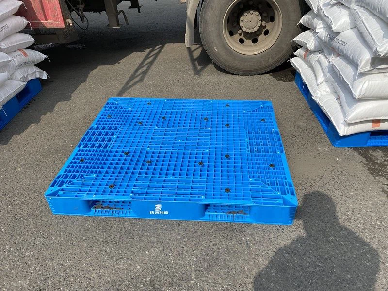 1400*1200 plastic pallet loading testing